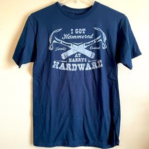 New Young Mens Graphic T-Shirt Medium